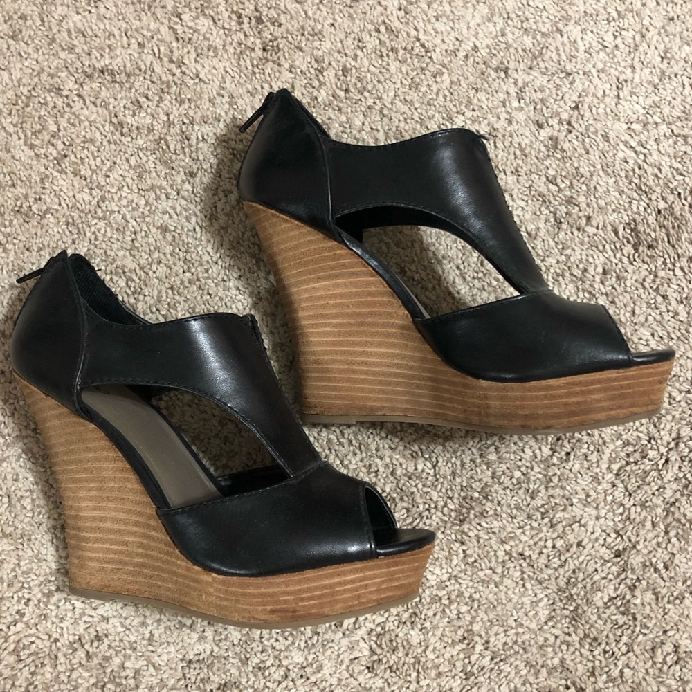 Black Wedges